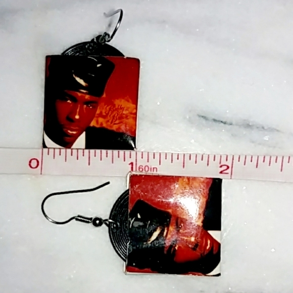 🎤Vintage Bobby Brown record earrings💿 - Picture 7 of 7